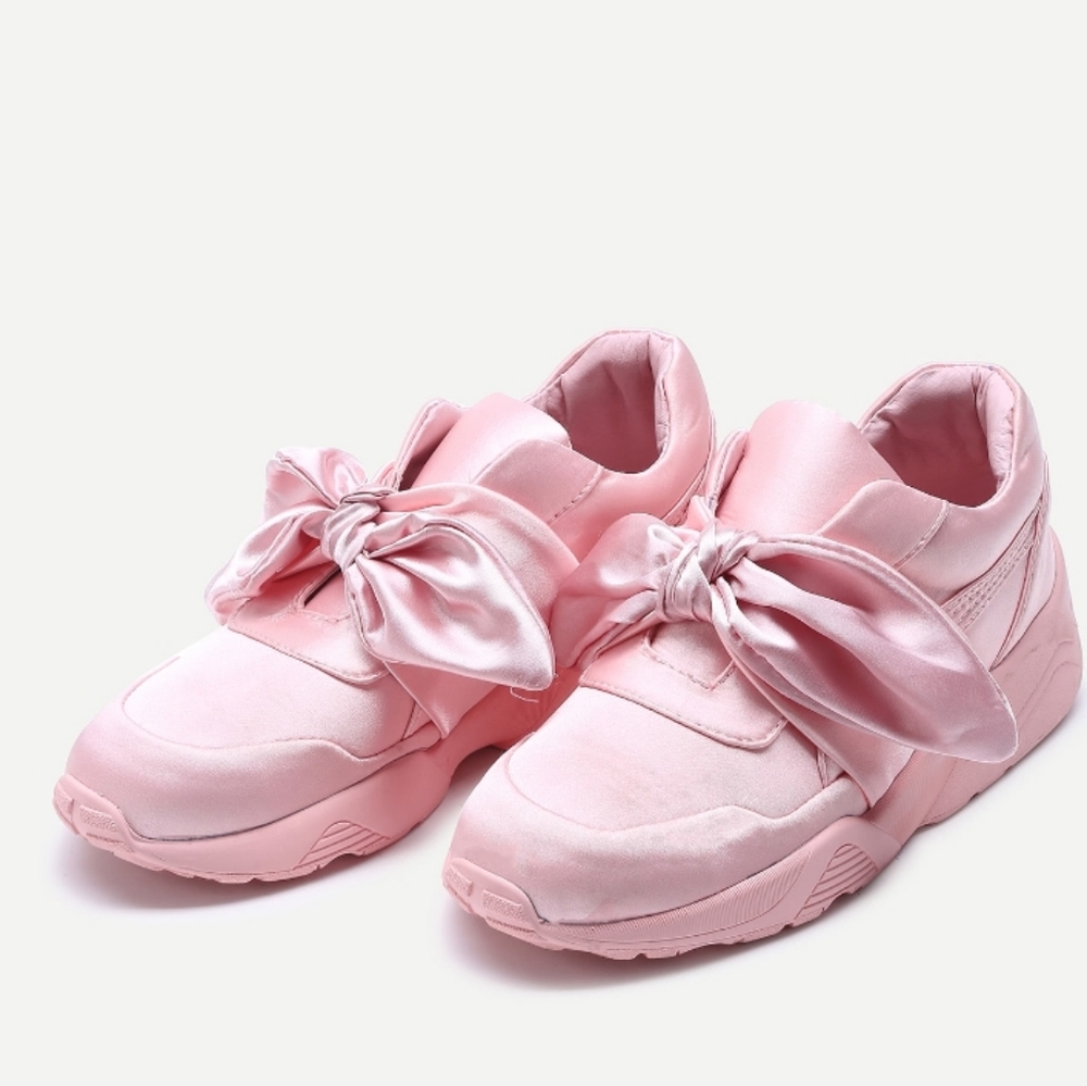 Satin bow Sneaker with lace bow tie - Picture 5 of 6